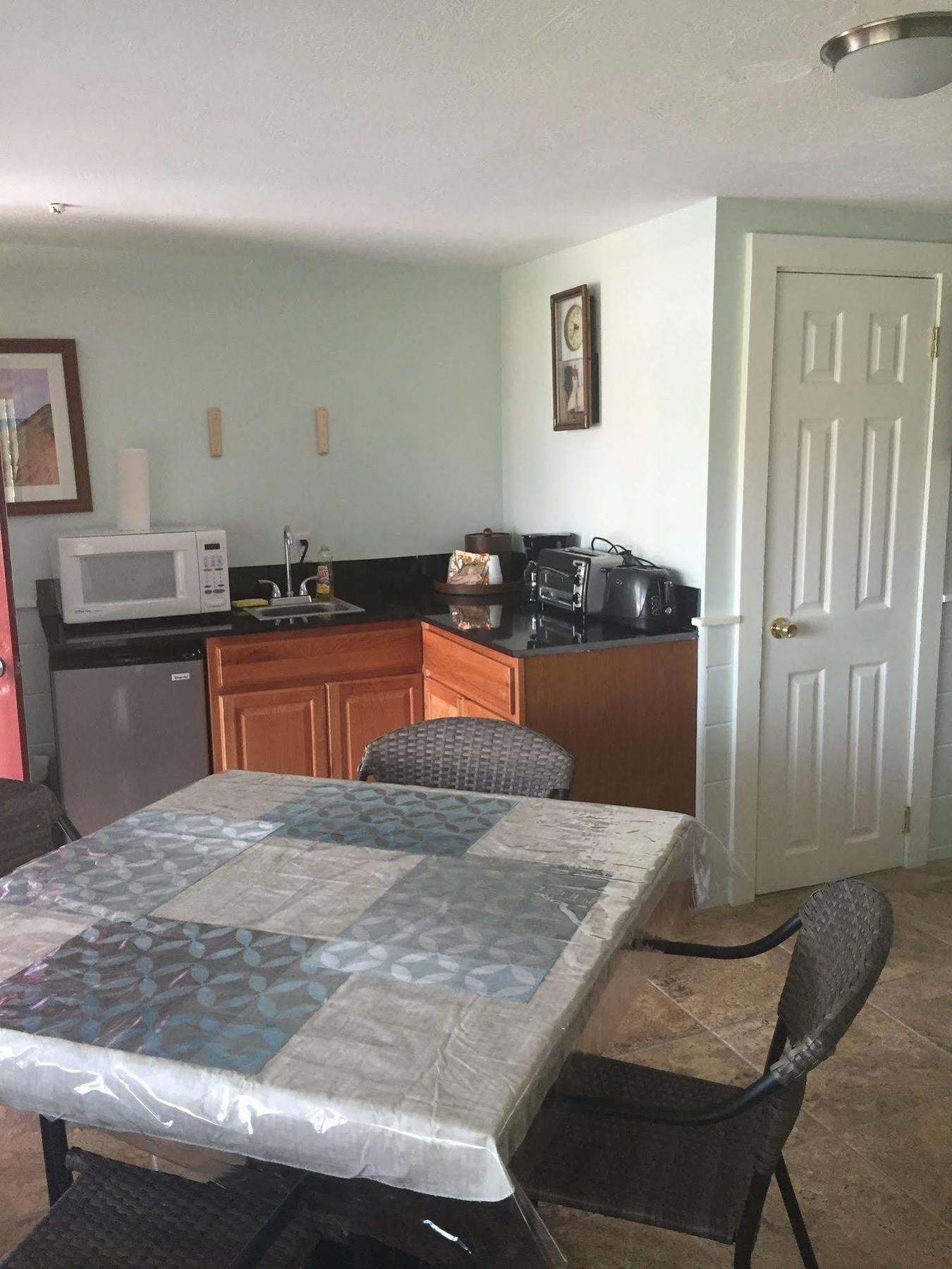 Windrift Motel 2*